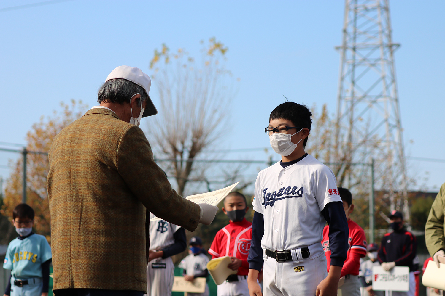 親睦リーグ戦のひとこま