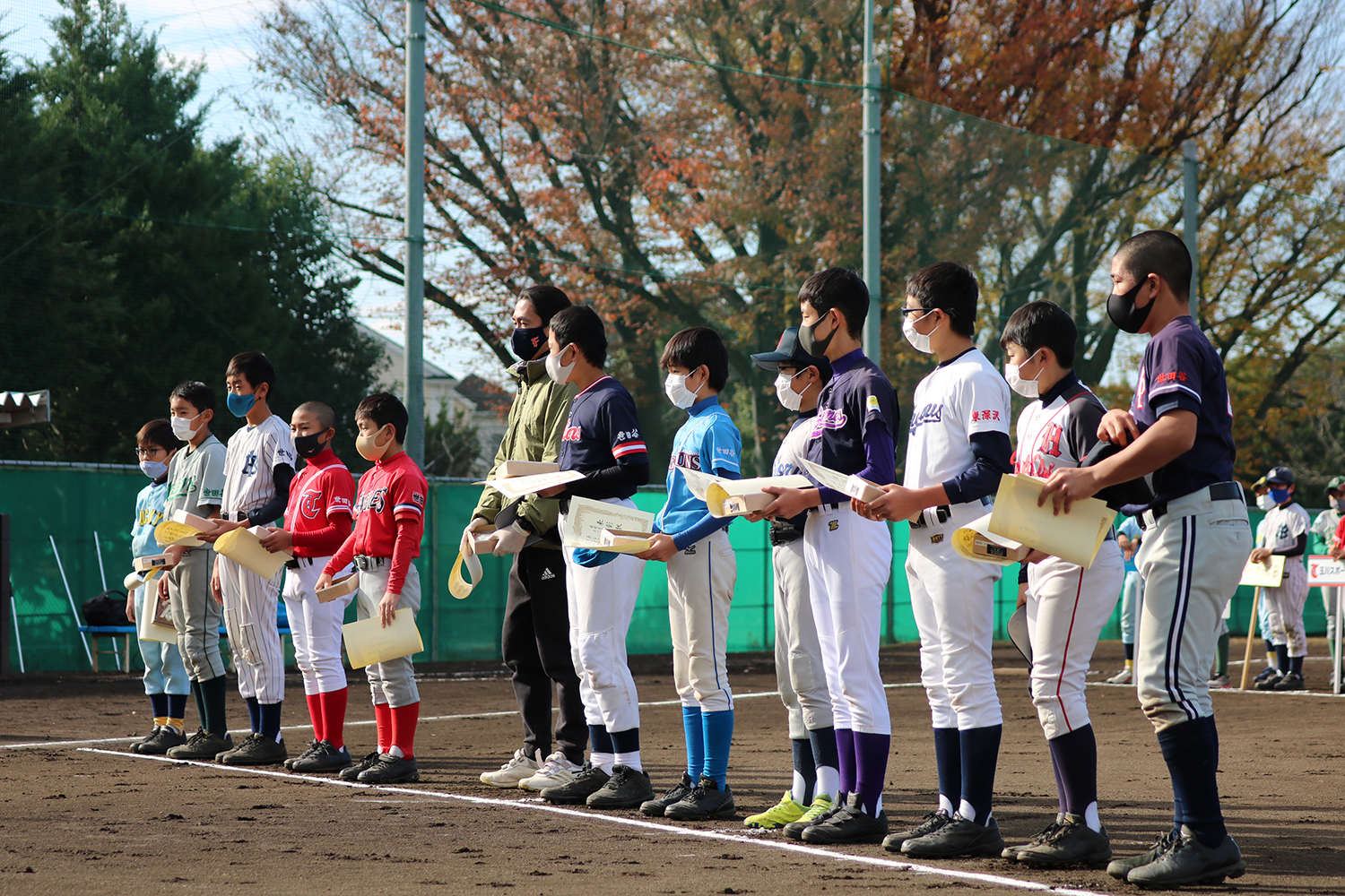 親睦リーグ戦のひとこま