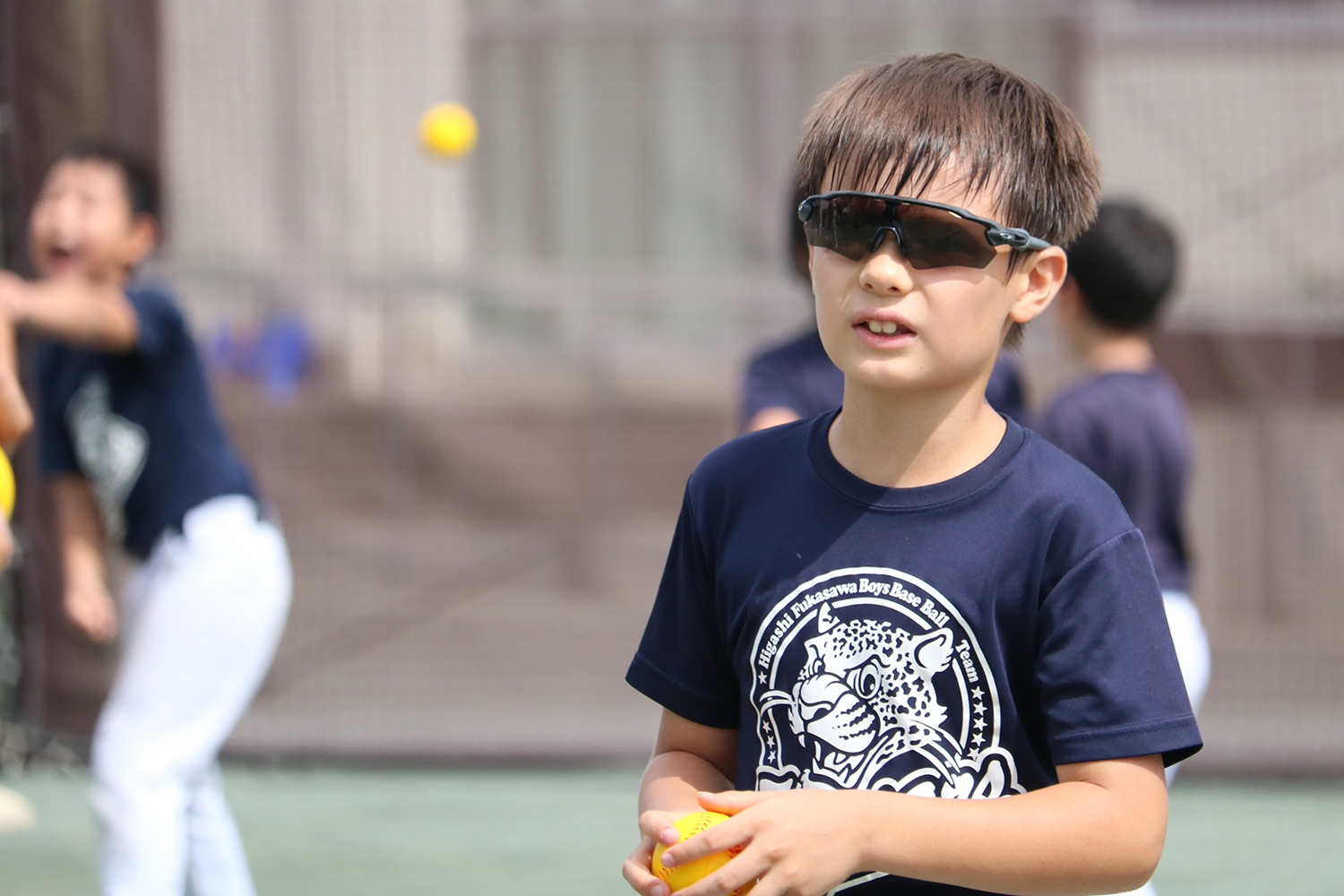 校庭での練習のひとこま