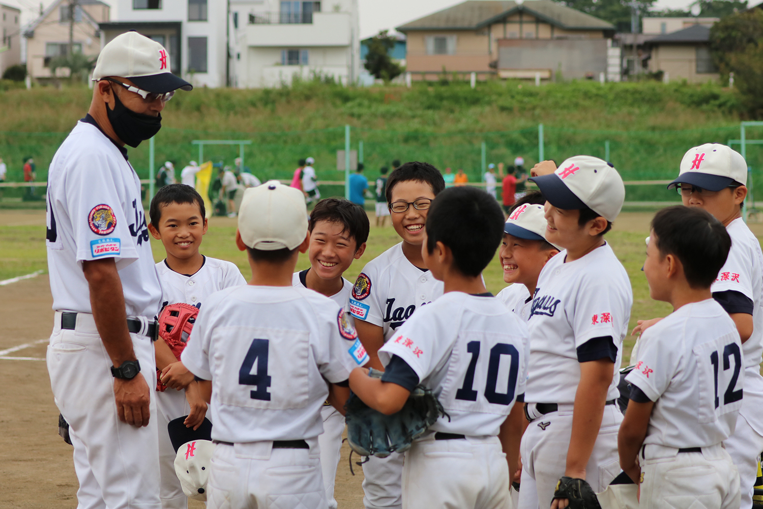 親睦リーグ戦のひとこま