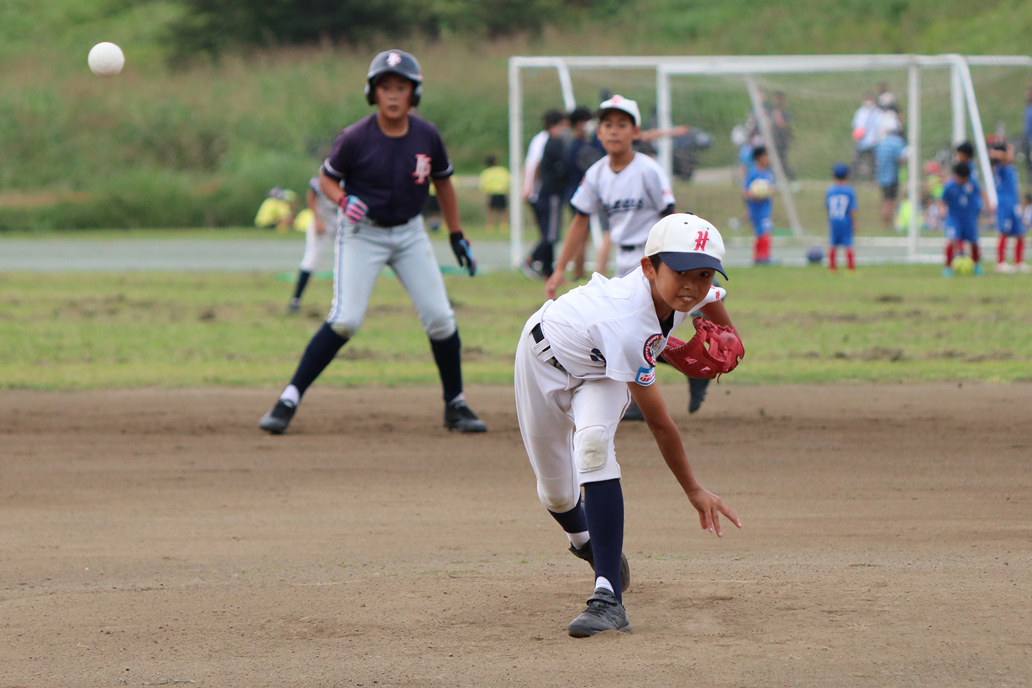 親睦リーグ戦のひとこま