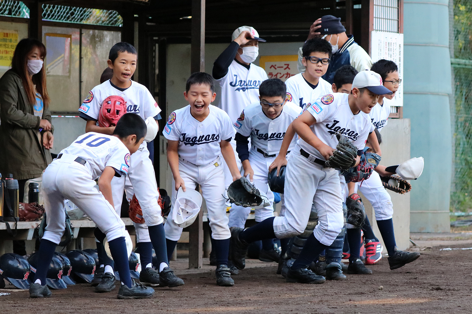 親睦リーグ戦のひとこま