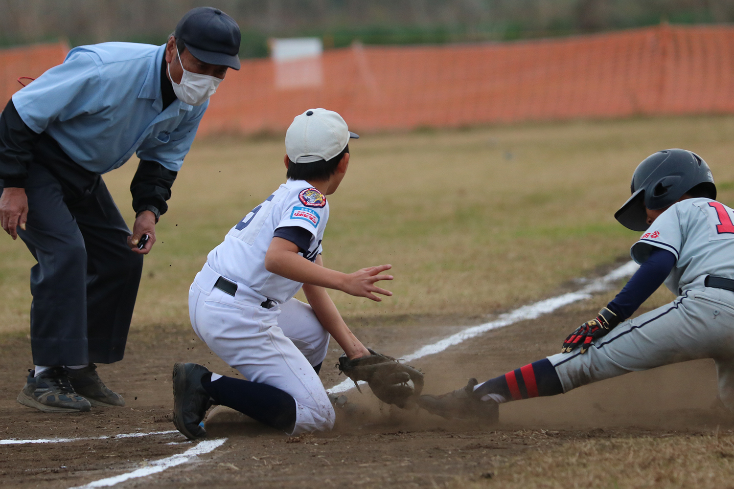 親睦リーグ戦のひとこま