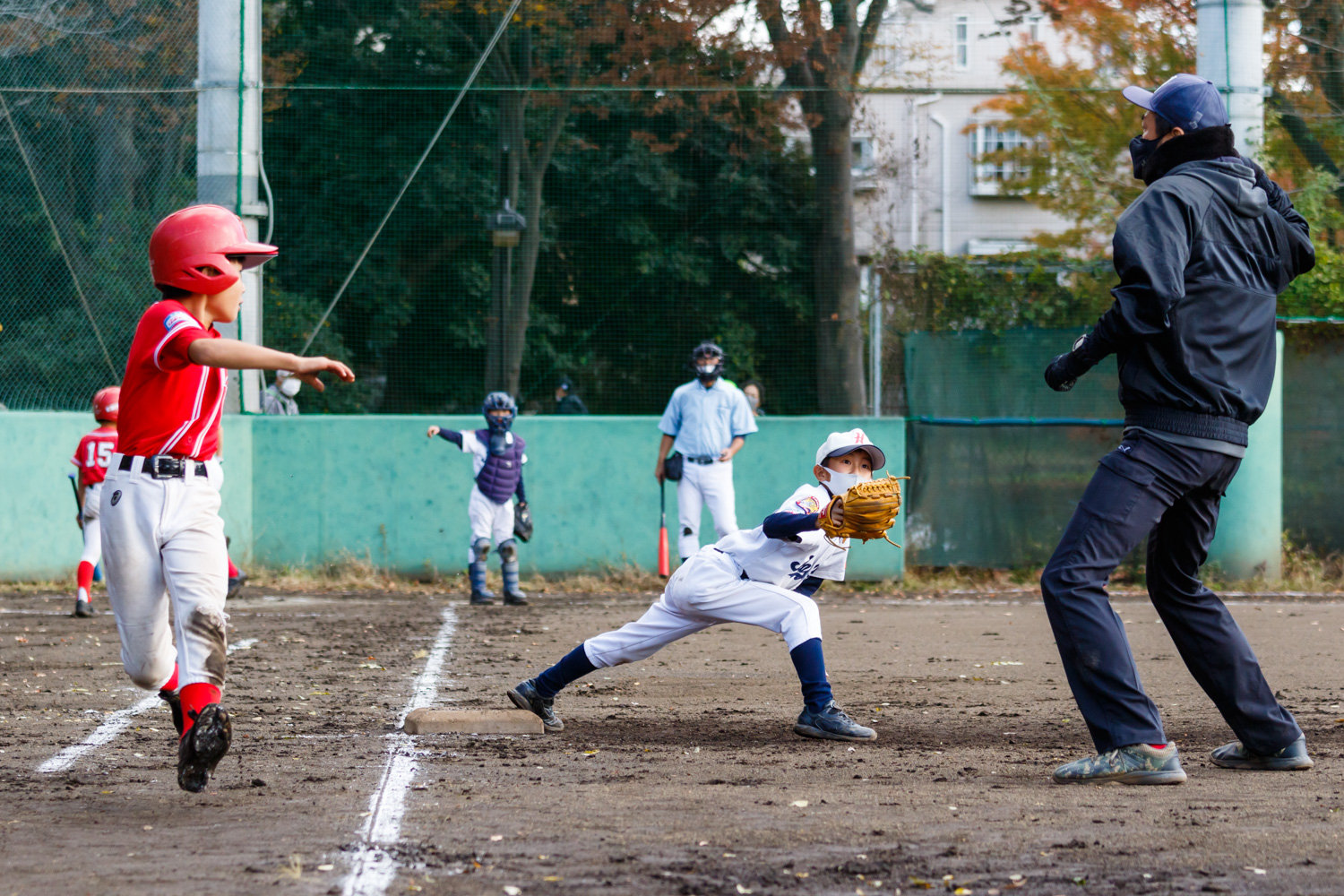 親睦リーグ戦のひとこま