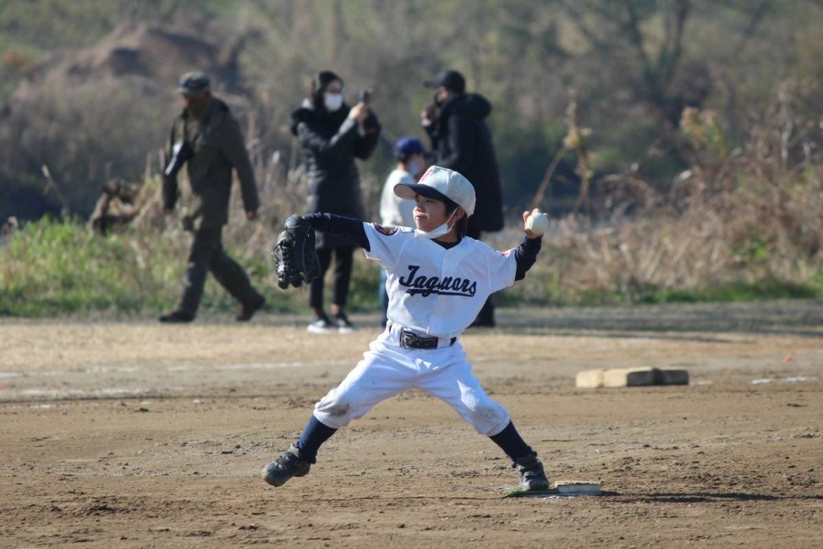 親睦リーグ戦のひとこま