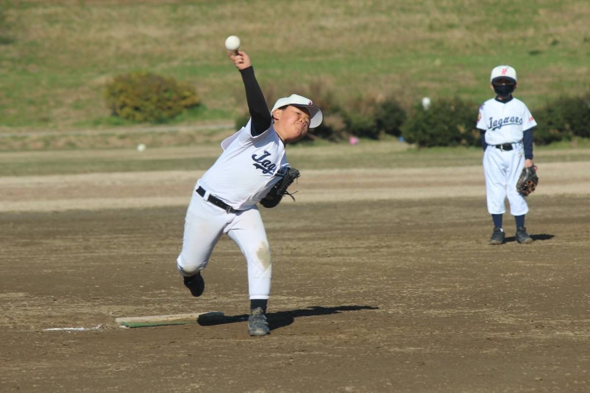 親睦リーグ戦のひとこま