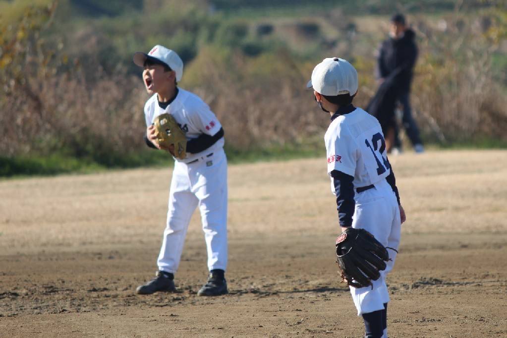 親睦リーグ戦のひとこま