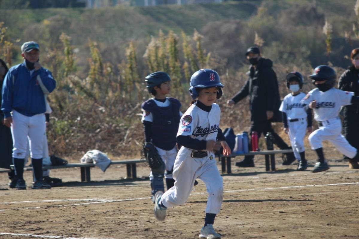 親睦リーグ戦のひとこま